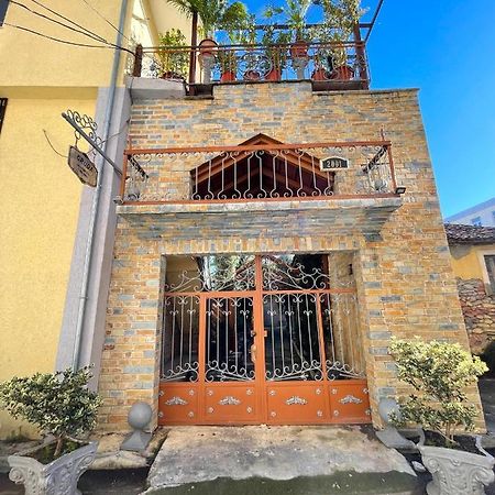 Shkodra Guest House & Trips Bagian luar foto