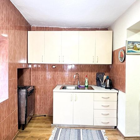 Shkodra Guest House & Trips Bagian luar foto