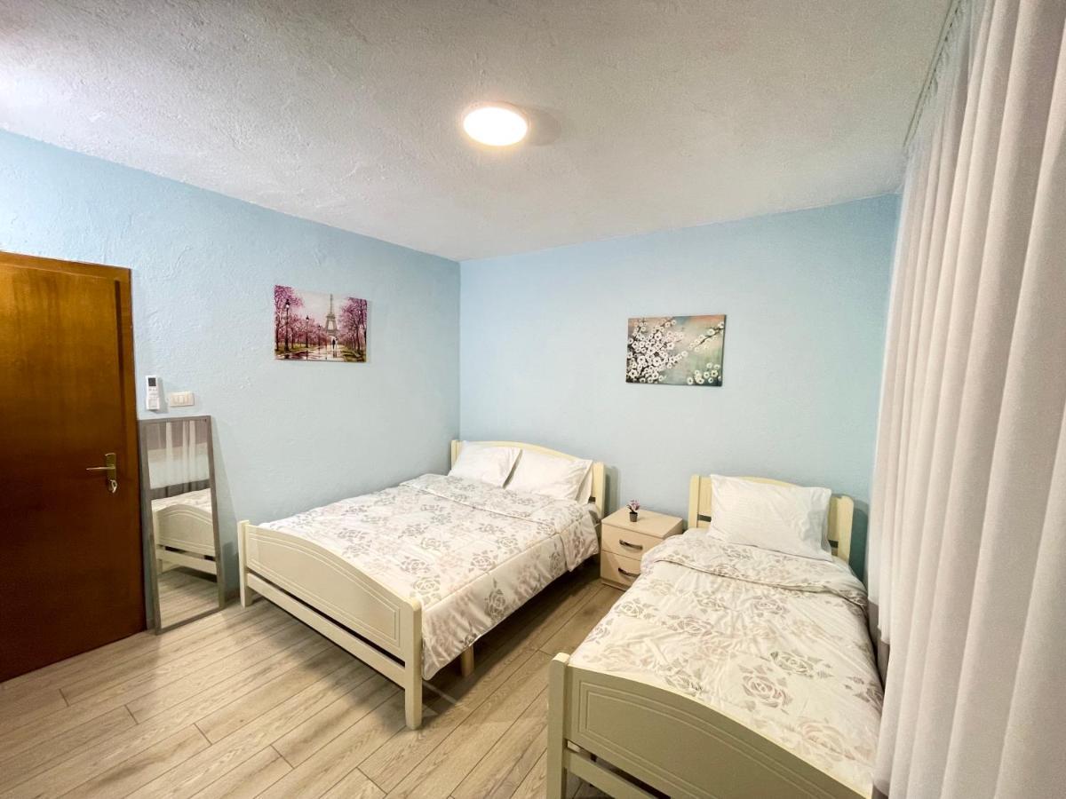 Shkodra Guest House & Trips Bagian luar foto