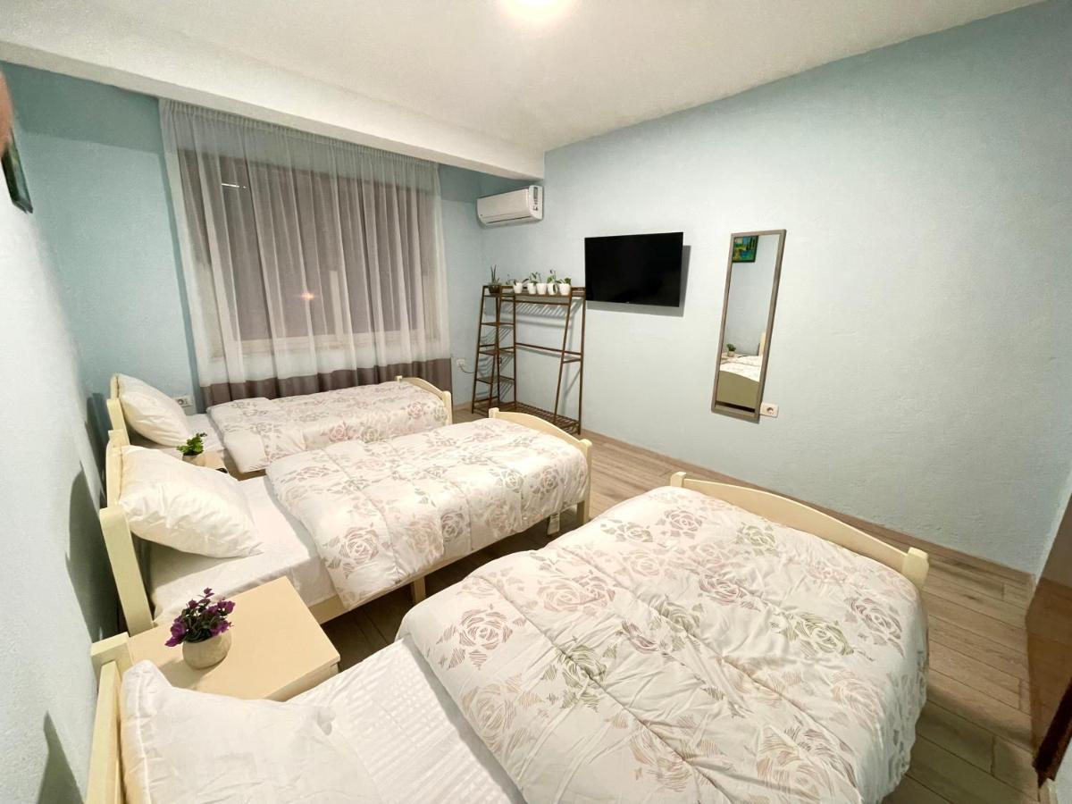 Shkodra Guest House & Trips Bagian luar foto