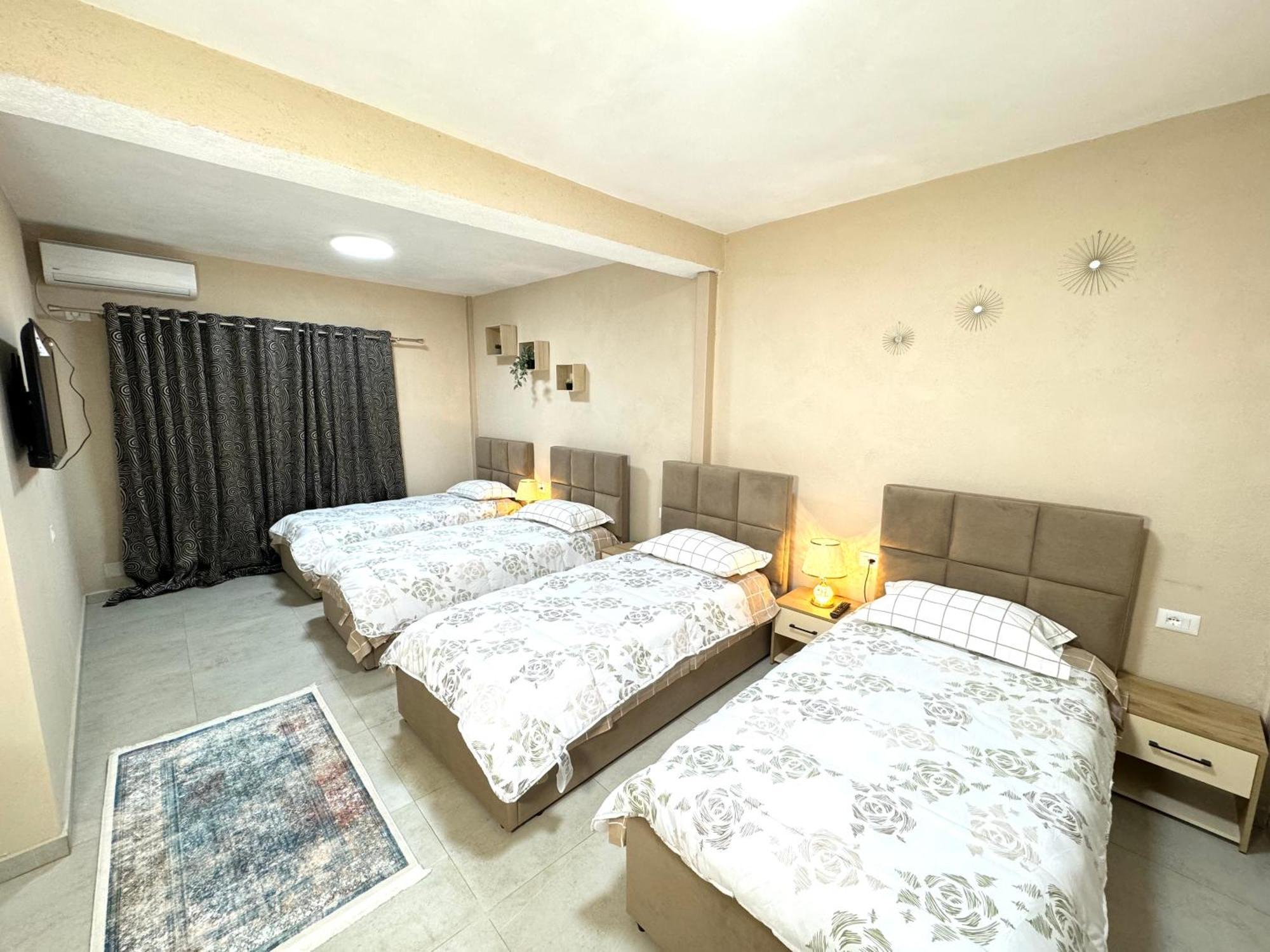 Shkodra Guest House & Trips Bagian luar foto
