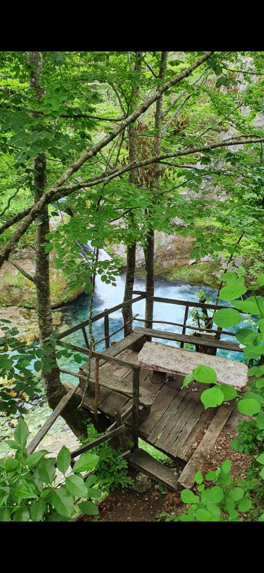 Shkodra Guest House & Trips Bagian luar foto