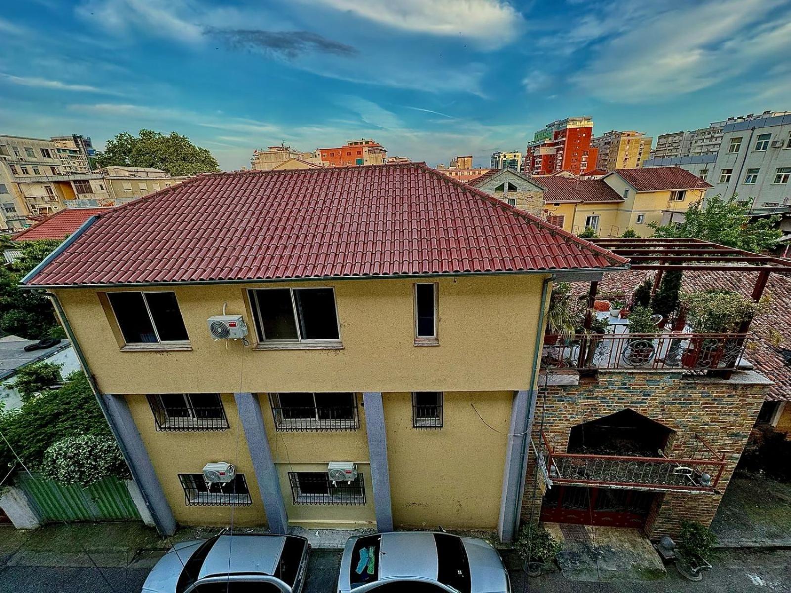 Shkodra Guest House & Trips Bagian luar foto