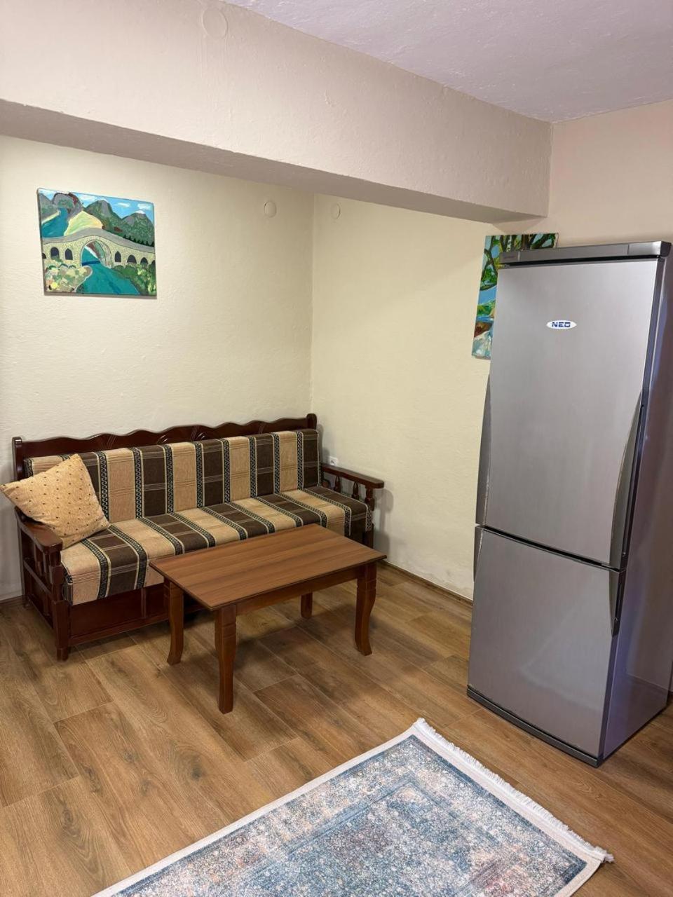 Shkodra Guest House & Trips Bagian luar foto