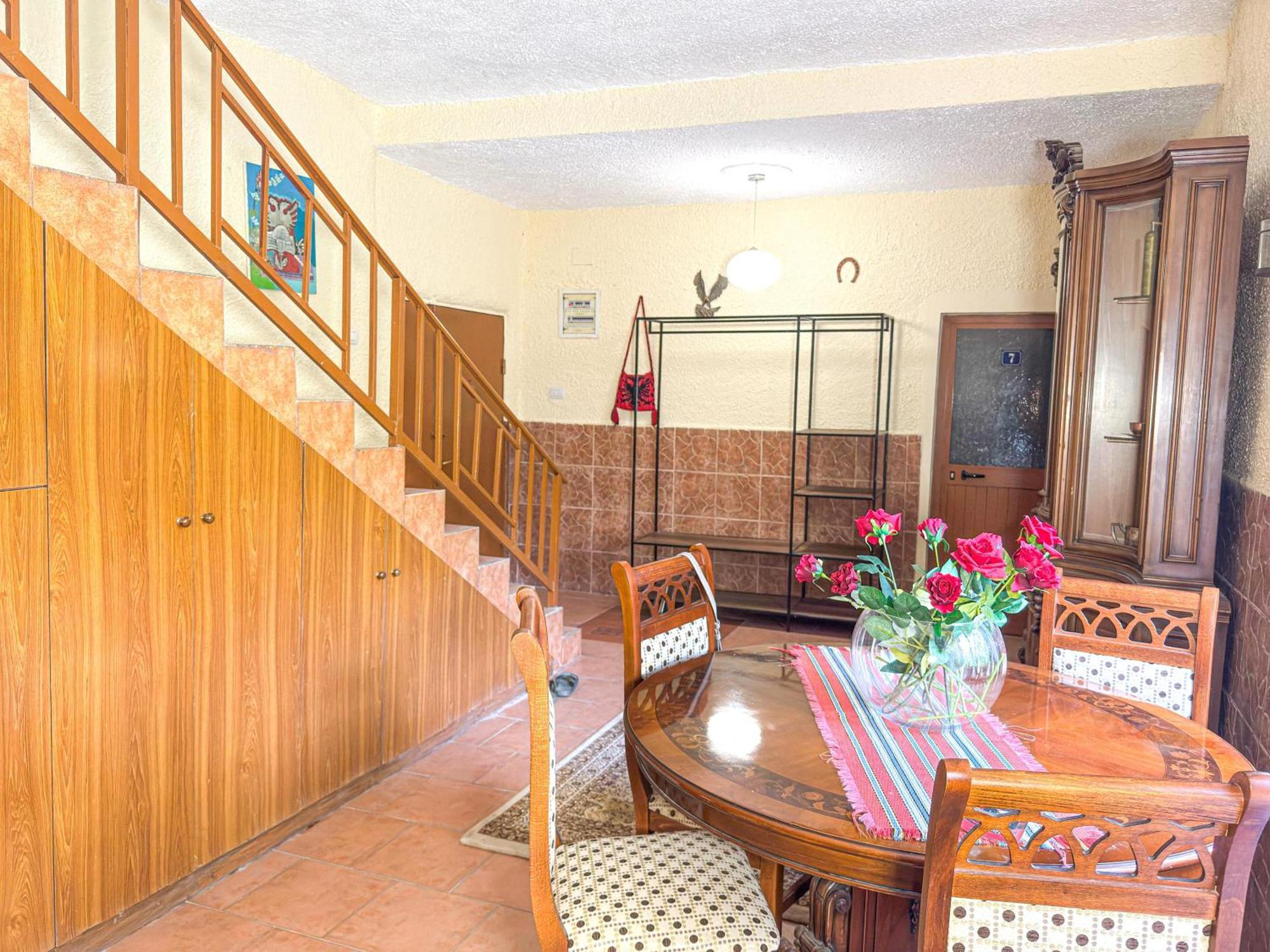 Shkodra Guest House & Trips Bagian luar foto