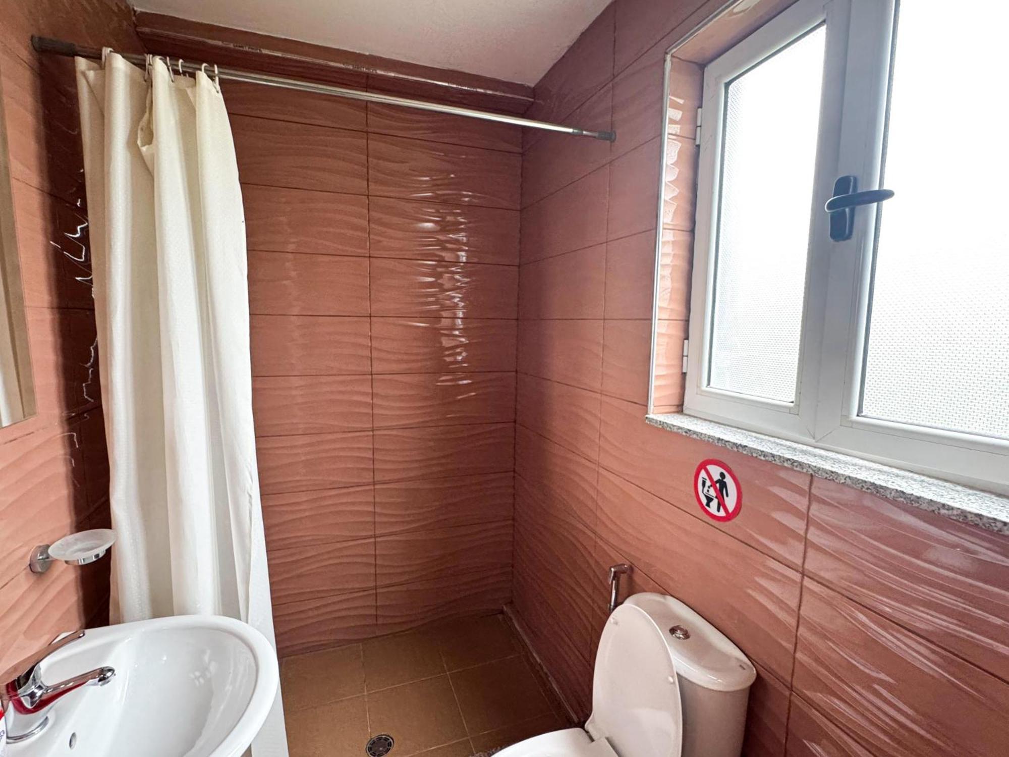 Shkodra Guest House & Trips Bagian luar foto
