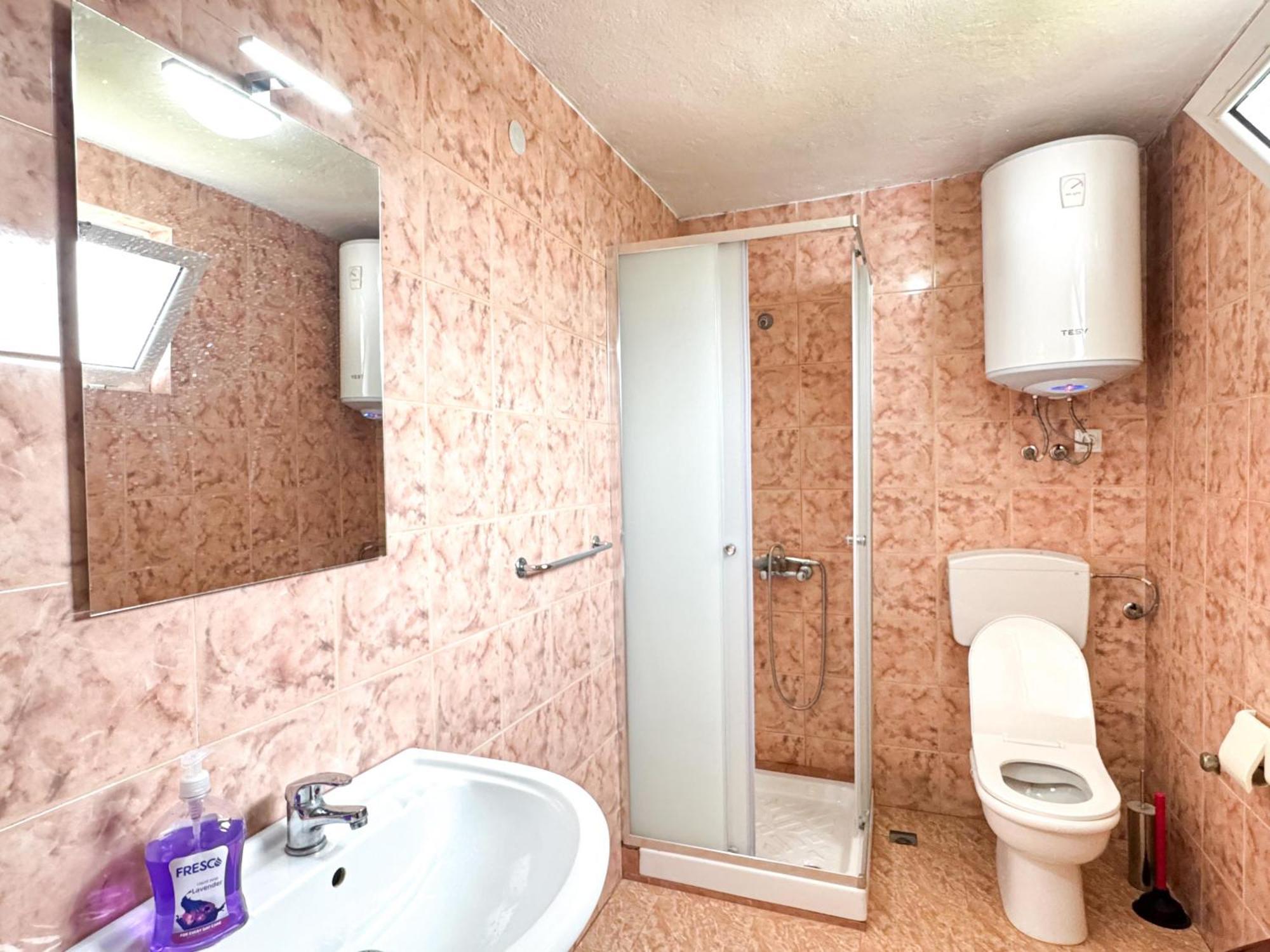 Shkodra Guest House & Trips Bagian luar foto