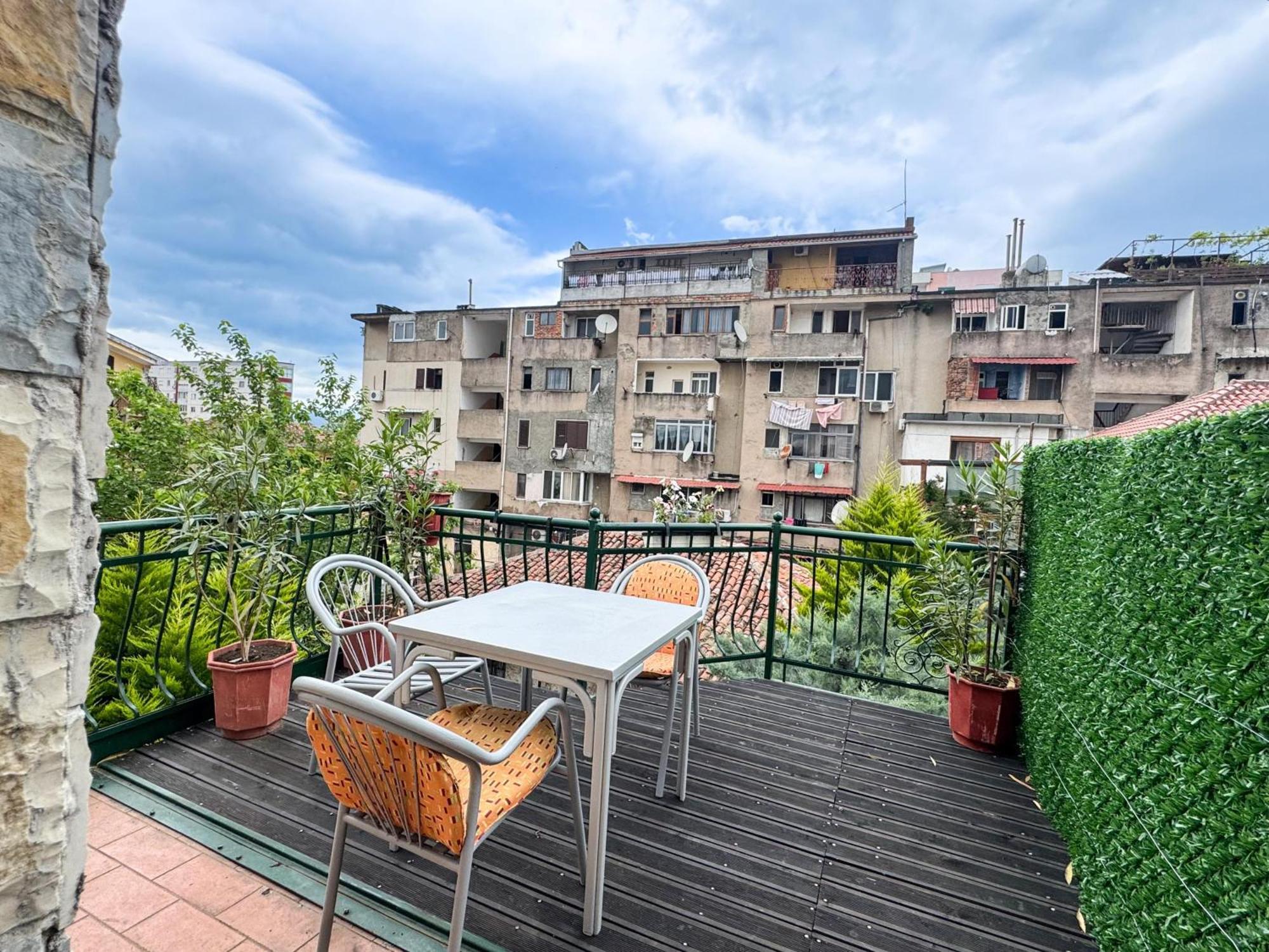 Shkodra Guest House & Trips Bagian luar foto